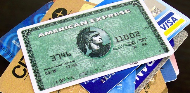 Italia, crescono carte elettroniche e home banking