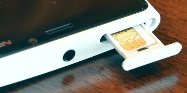 Dock di accesso alla micro-SIM