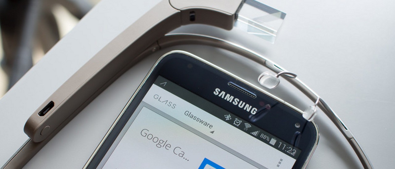 Google Glass: ecco SMS da iPhone e Google Calendar Google Glass: ecco SMS da iPhone e Google Calendar