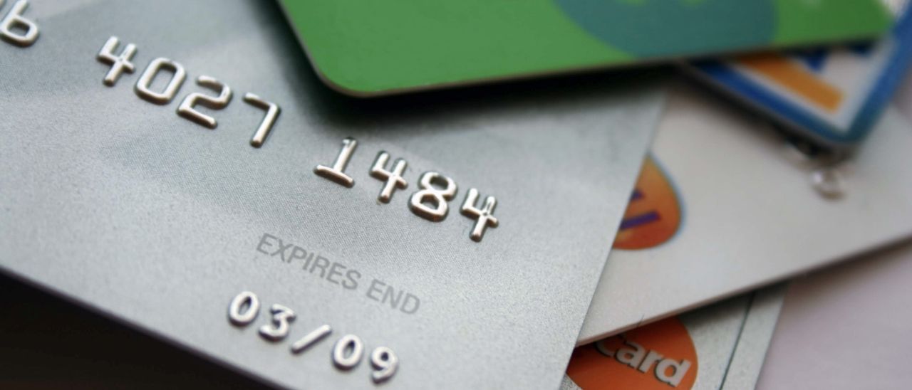 Natale, utilizzare la carta di credito all'estero