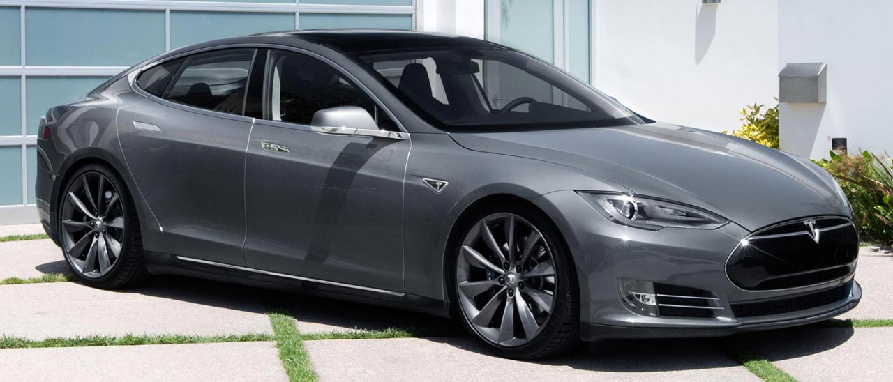Un'app Android Wear per Tesla Model S