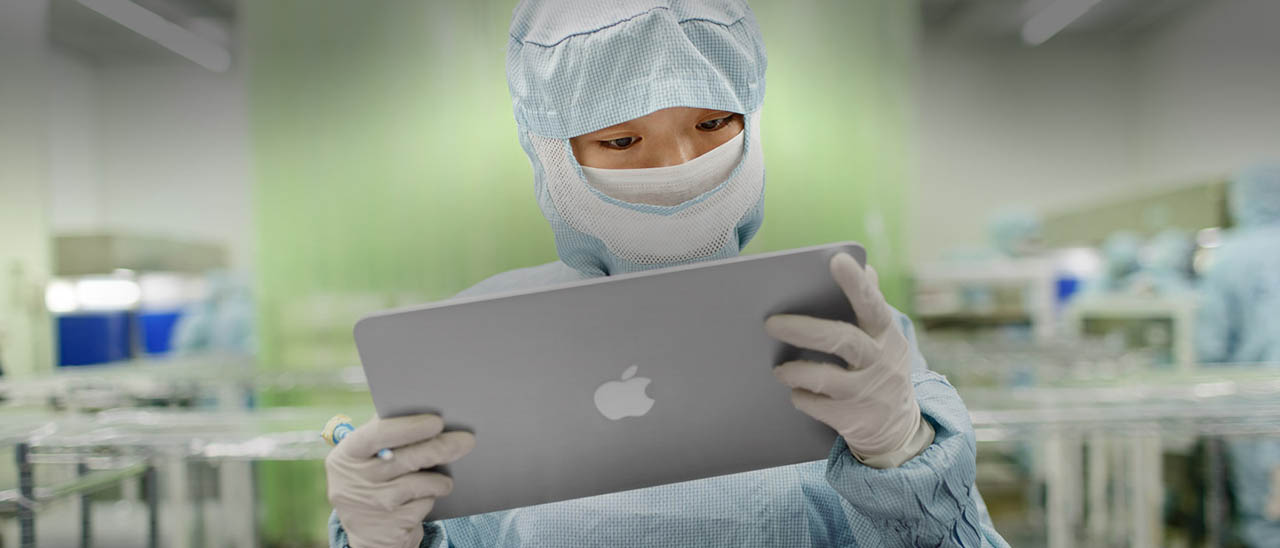 Tim Cook visita gli impianti Foxconn
