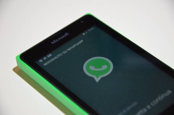 WhatsApp su Microsoft Lumia 435