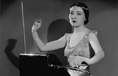 Clara Rockmore sulla copertina di un album