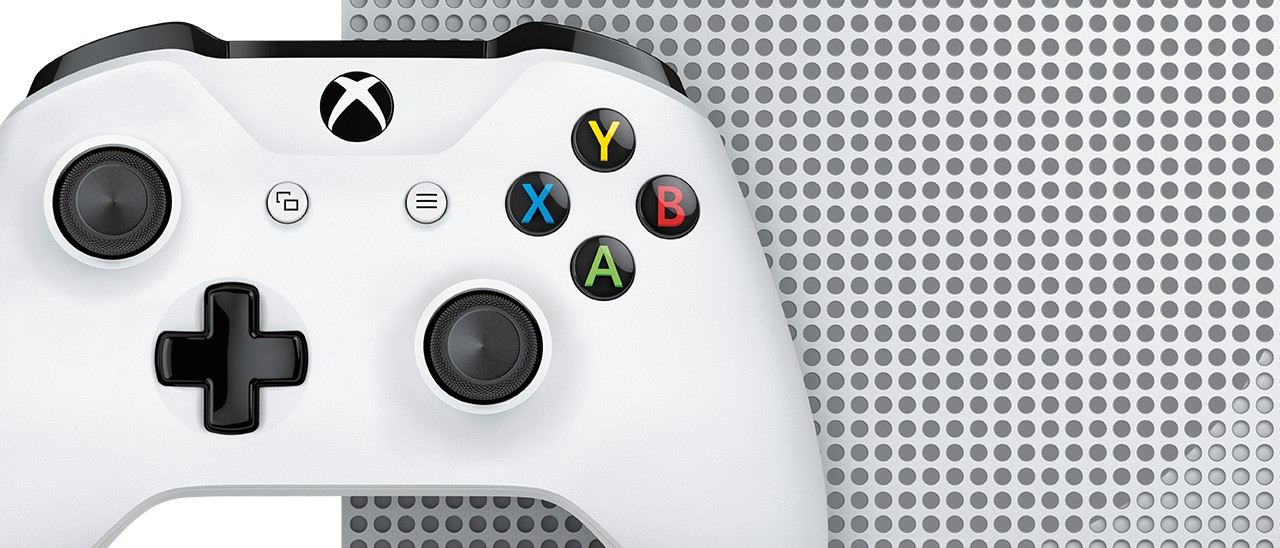 Natale in casa Microsoft, Surface e Xbox in sconto