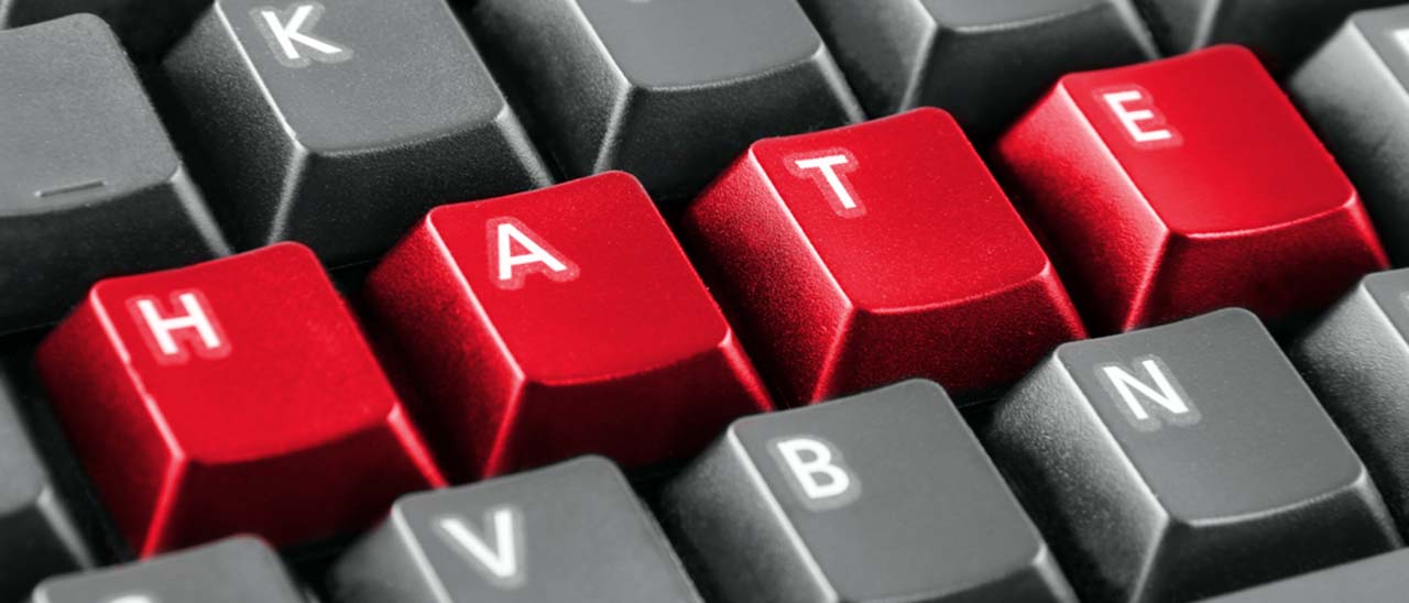 Sì delle compagnie al codice EU sull'hate speech