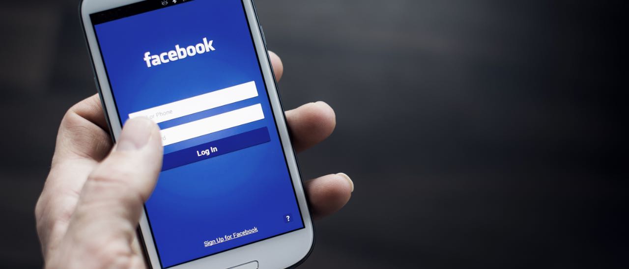 Testo di grandi dimensioni in Facebook per Android