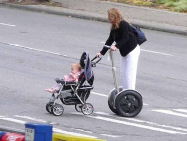 La Lay Segway Mom è una bufala tristemente nota, che si fonda sue due elementi molto forti: il giudizio superficiale della gente e la persistenza del contenuto online a dispetto della smentita.