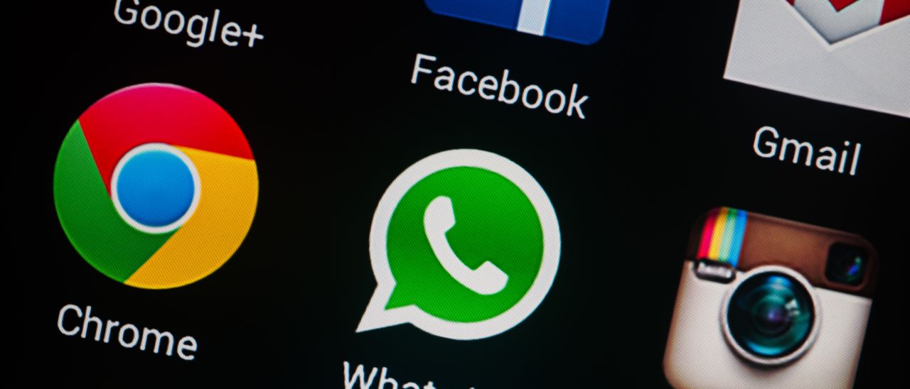 WhatsApp condivide i dati degli utenti con Facebook