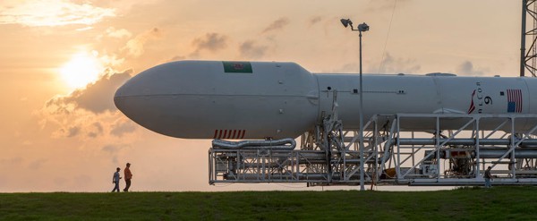 SpaceX Falcon 9 in pista di lancio