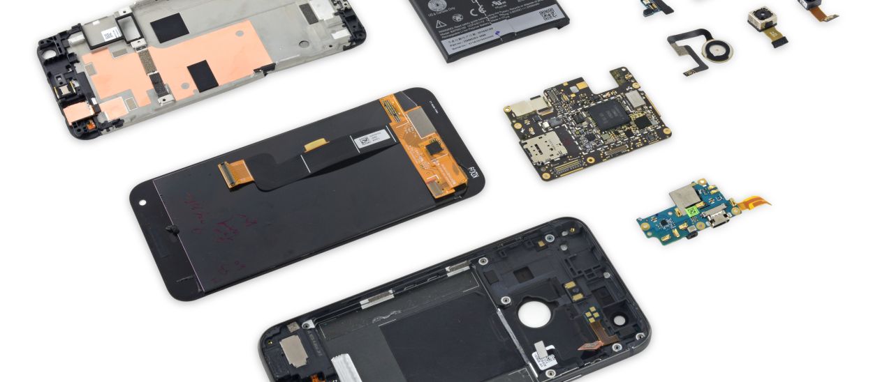 iFixit smonta il Google Pixel XL