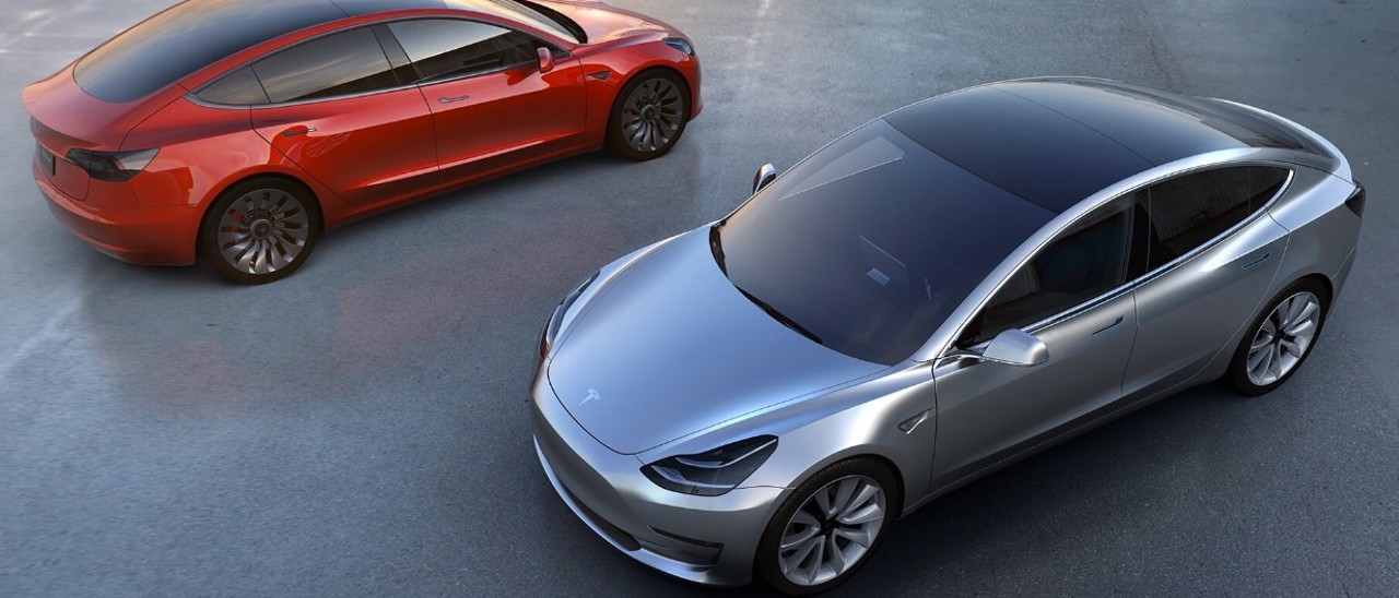 100 mila Tesla Model 3