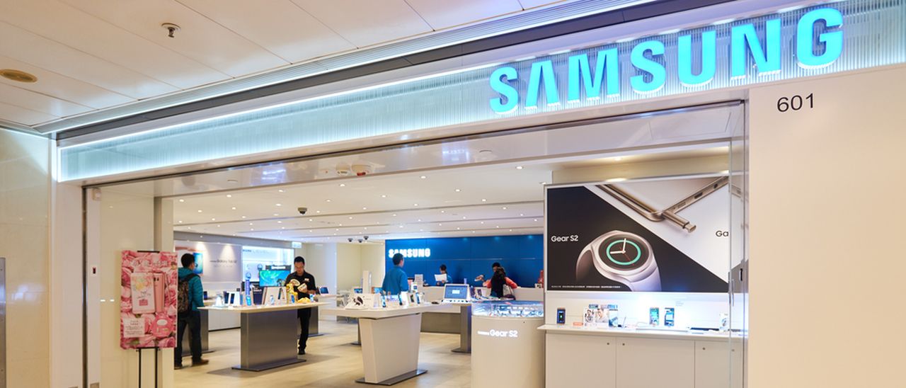 Samsung conferma: assistente IA nel Galaxy S8
