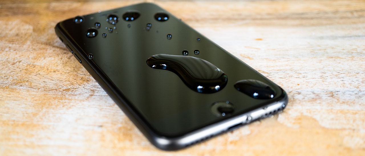 iPhone 2017: arriva la certificazione IP68 iPhone 2017: arriva la certificazione IP68