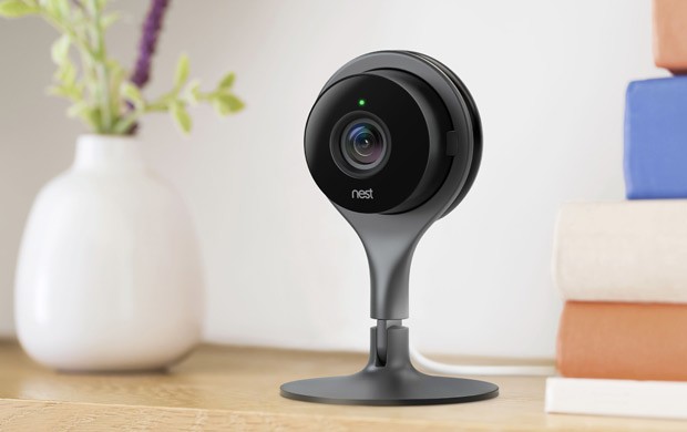 La videocamera Nest Cam Indoor per la sorveglianza degli ambienti interni