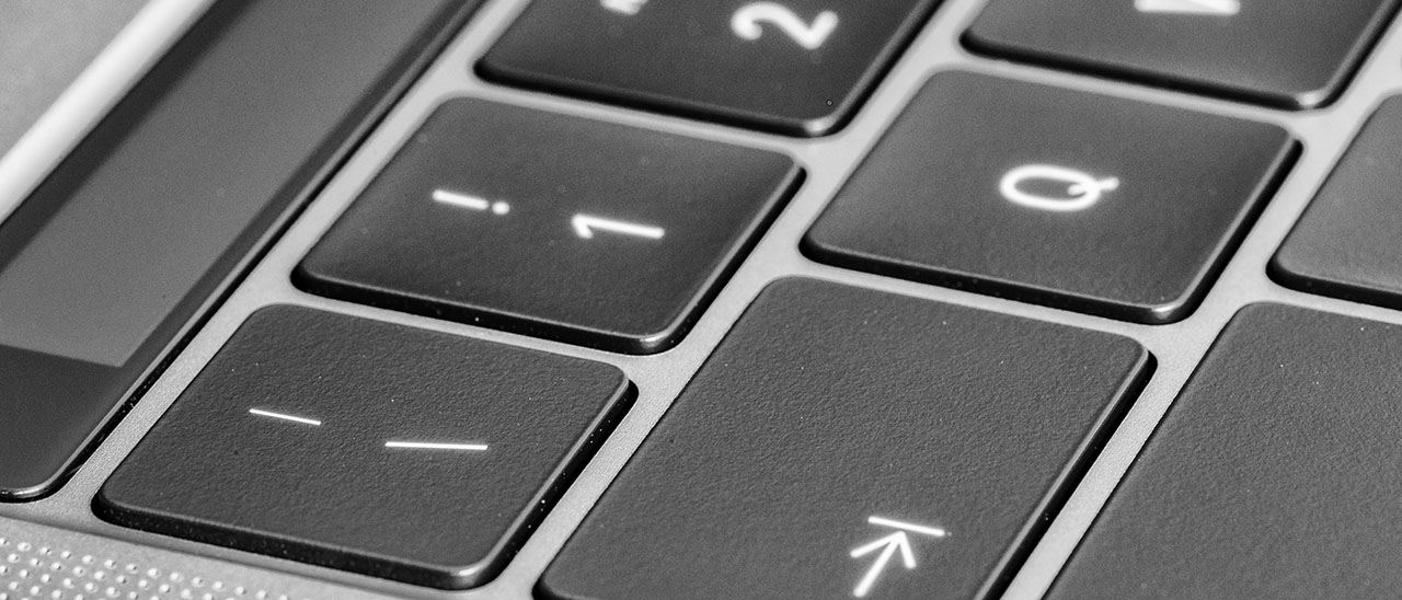MacBook Pro 16: addio alla tastiera a farfalla