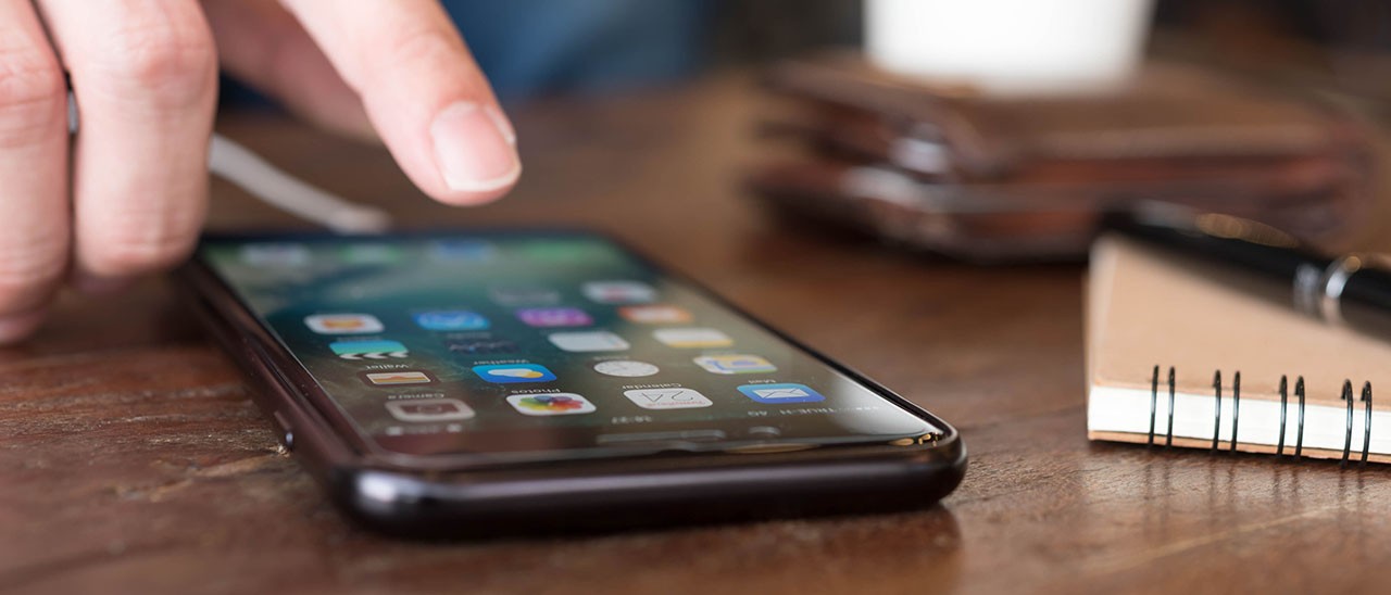 iPhone 8: scorte OLED ridotte per settembre iPhone 8: scorte OLED ridotte per settembre