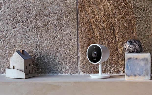 La videocamera Nest Cam IQ per la sorveglianza della casa