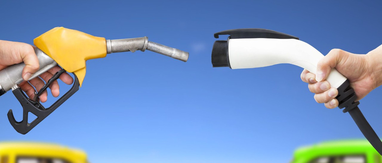 Francia, stop alle auto a benzina e diesel