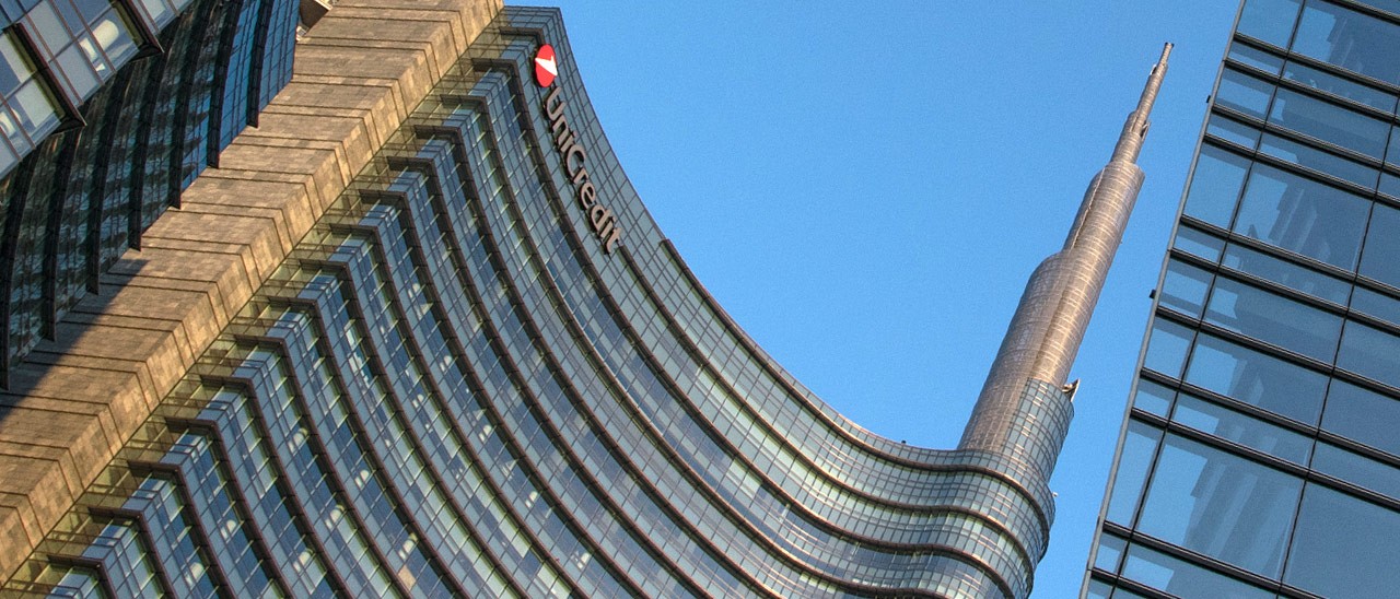 Unicredit, via la pubblicità da Facebook