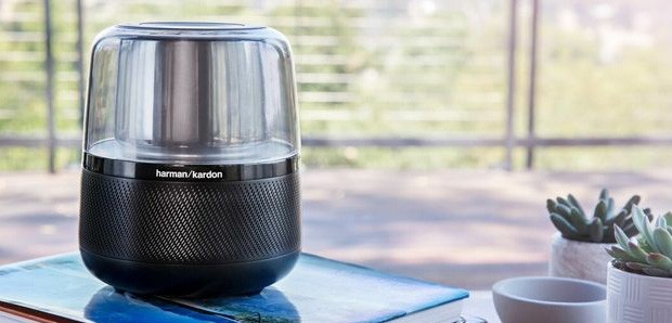 Per l'altoparlante Kardon Allure, Harman ha invece scelto l'intelligenza artificiale di Alexa