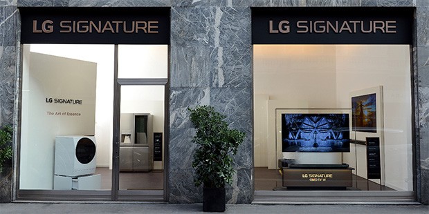 Il Flagship Store di LG, in via Durini 4 a Milano