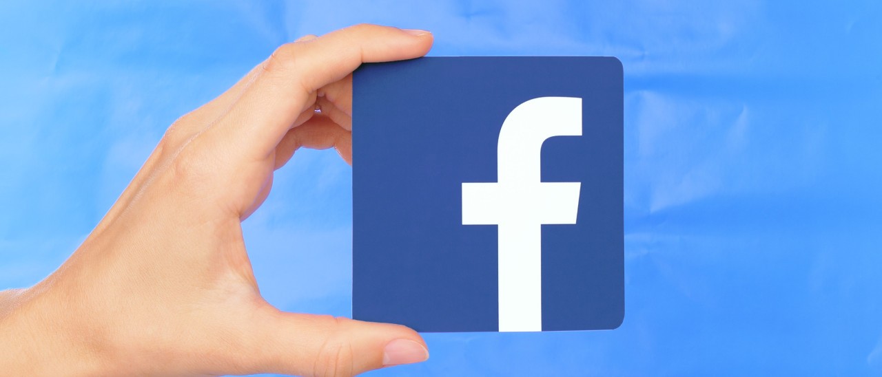 Facebook, la crescita continua a rallentare