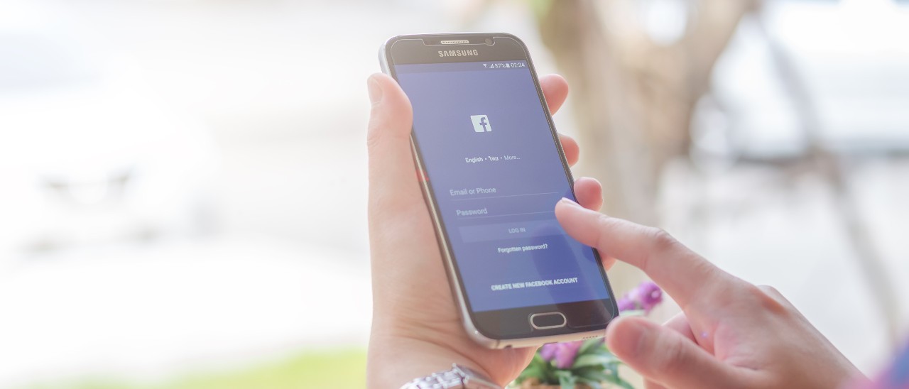 Facebook, modalità scura per Android