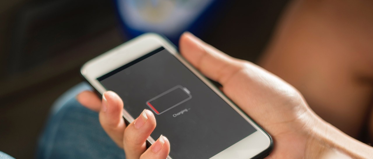 Batterie vecchi iPhone: nuovi dettagli da Apple