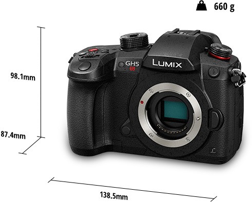 Il design della Panasonic Lumix GH5S: dimensioni e peso