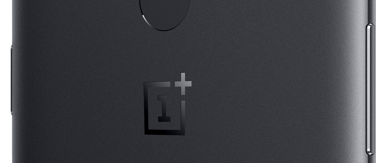OnePlus 6, smartphone full screen come iPhone X?