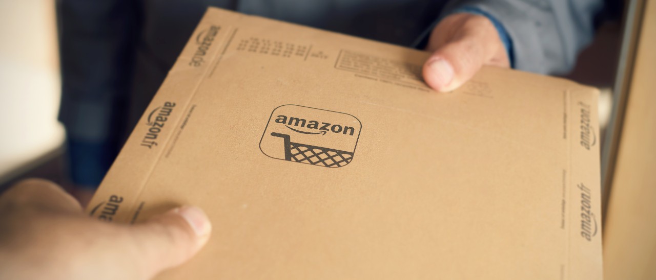Amazon diventa un corriere Amazon diventa un corriere