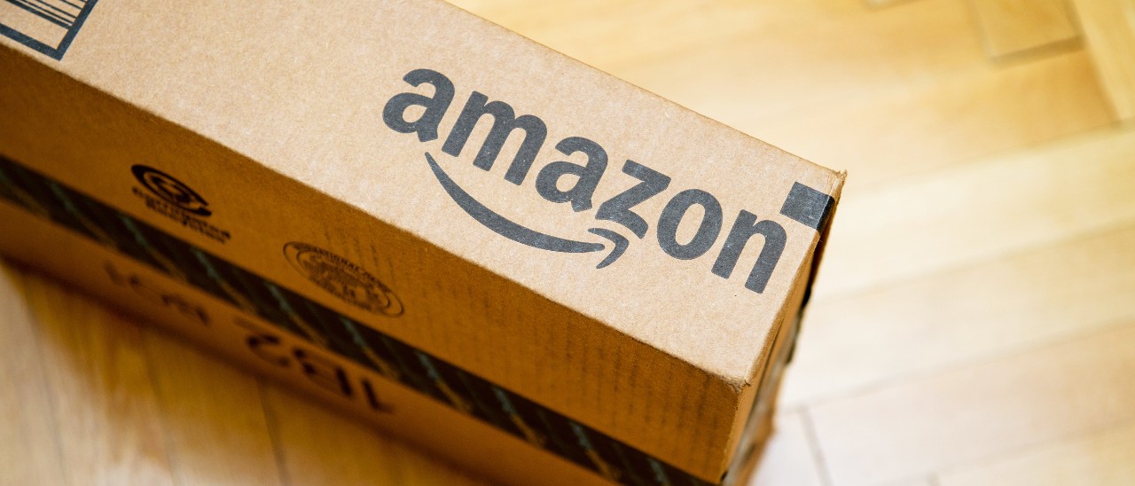 Gentiloni, Amazon e il braccialetto che non c'è Gentiloni, Amazon e il braccialetto che non c'è