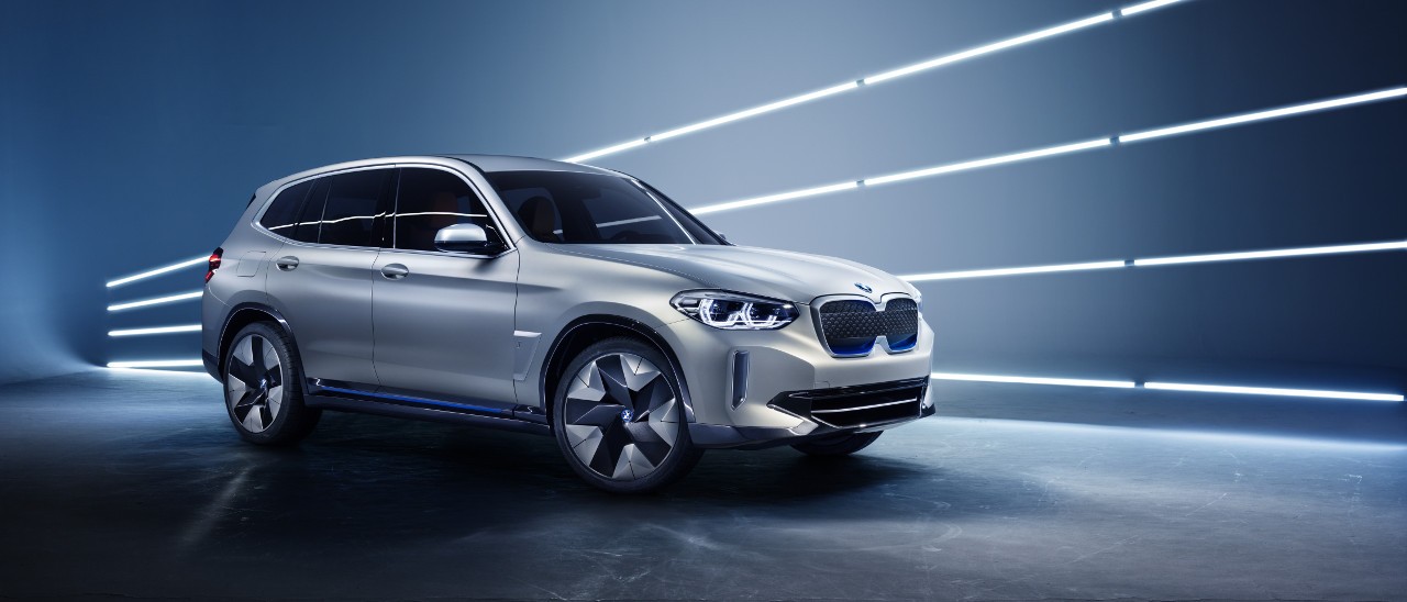 BMW iX3, il SUV elettrico di BMW