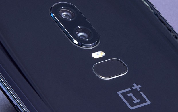 La doppia fotocamera posteriore di OnePlus 6