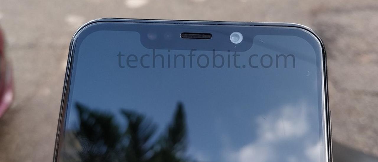 Motorola One Power, display 19:9 con notch
