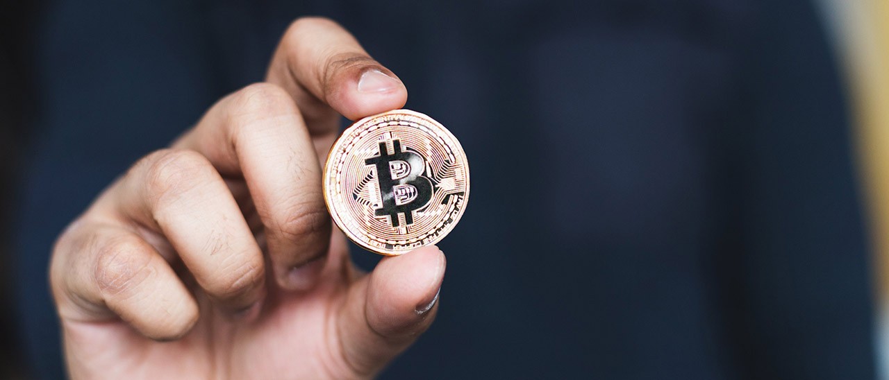 Facebook riammette le Ads sulle criptovalute