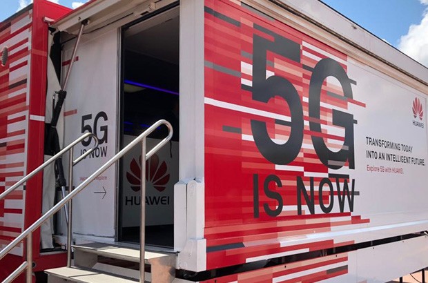 Il Truck Roadshow di Huawei sul 5G