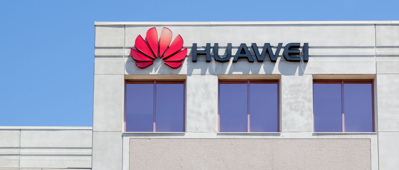 Huawei taglia centinaia di posti di lavoro in USA