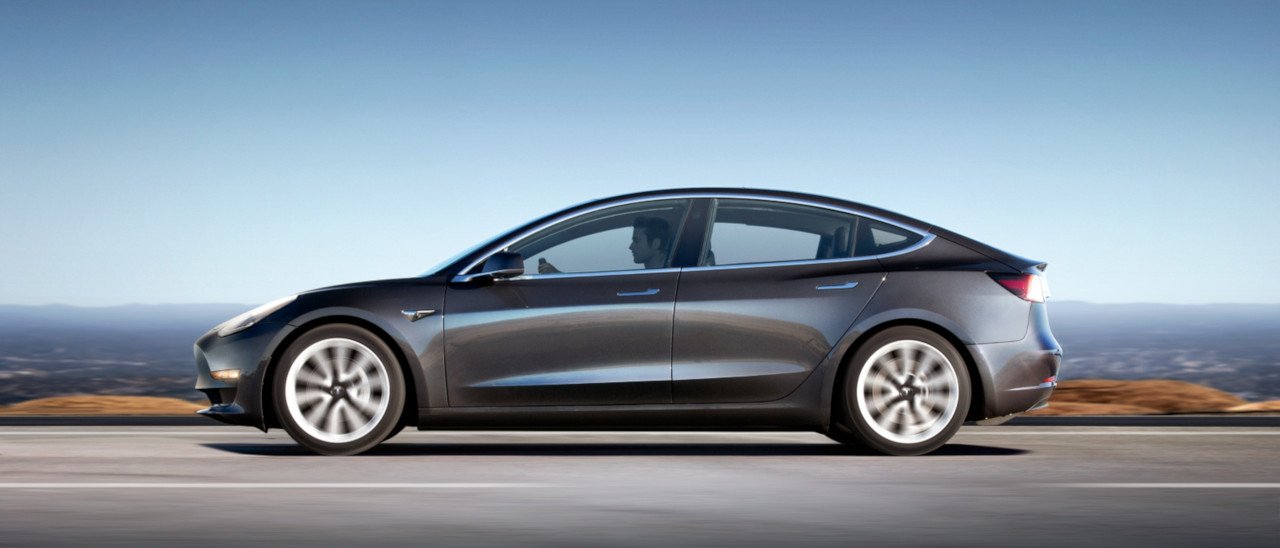 Tesla Model 3 al motor show del Parco Valentino