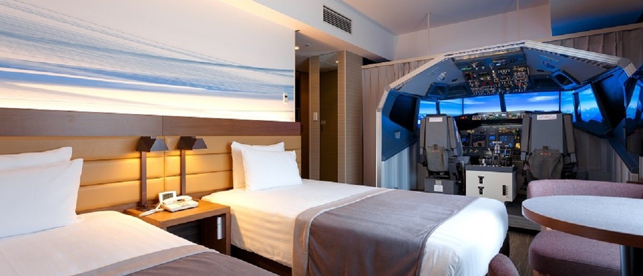 Giappone, camera d'hotel con simulatore di volo Giappone, camera d'hotel con simulatore di volo