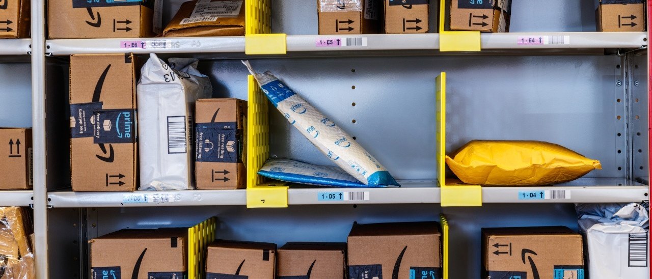 Un giovane ha truffato Amazon per 330 mila euro Un giovane ha truffato Amazon per 330 mila euro