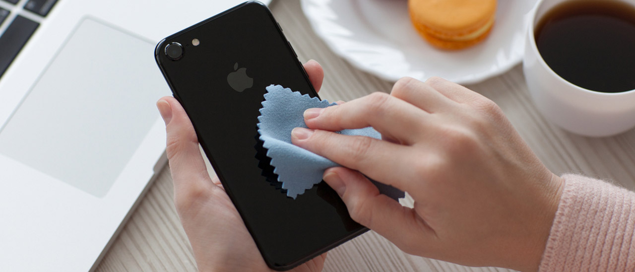 Coronavirus: Apple spiega come pulire iPhone Coronavirus: Apple spiega come pulire iPhone