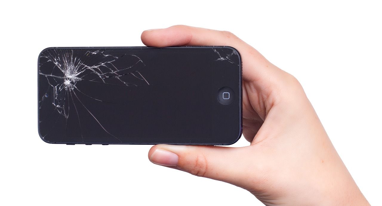 Come riparare lo smartphone senza uscire di casa