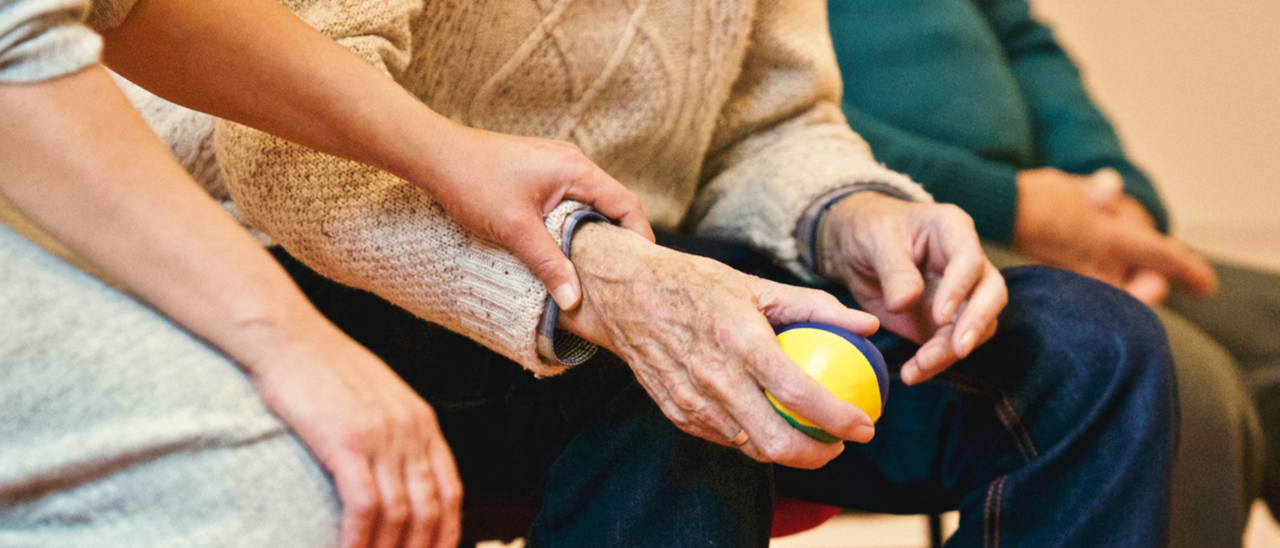 Crisi COVID, Eni in supporto degli over 80 con 