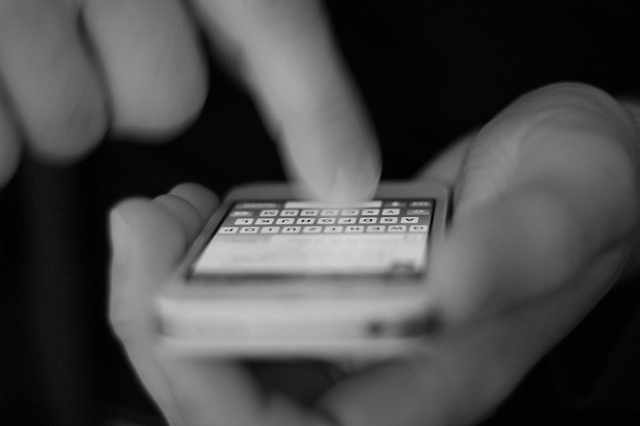 La nuova truffa del pacco viaggia via Sms