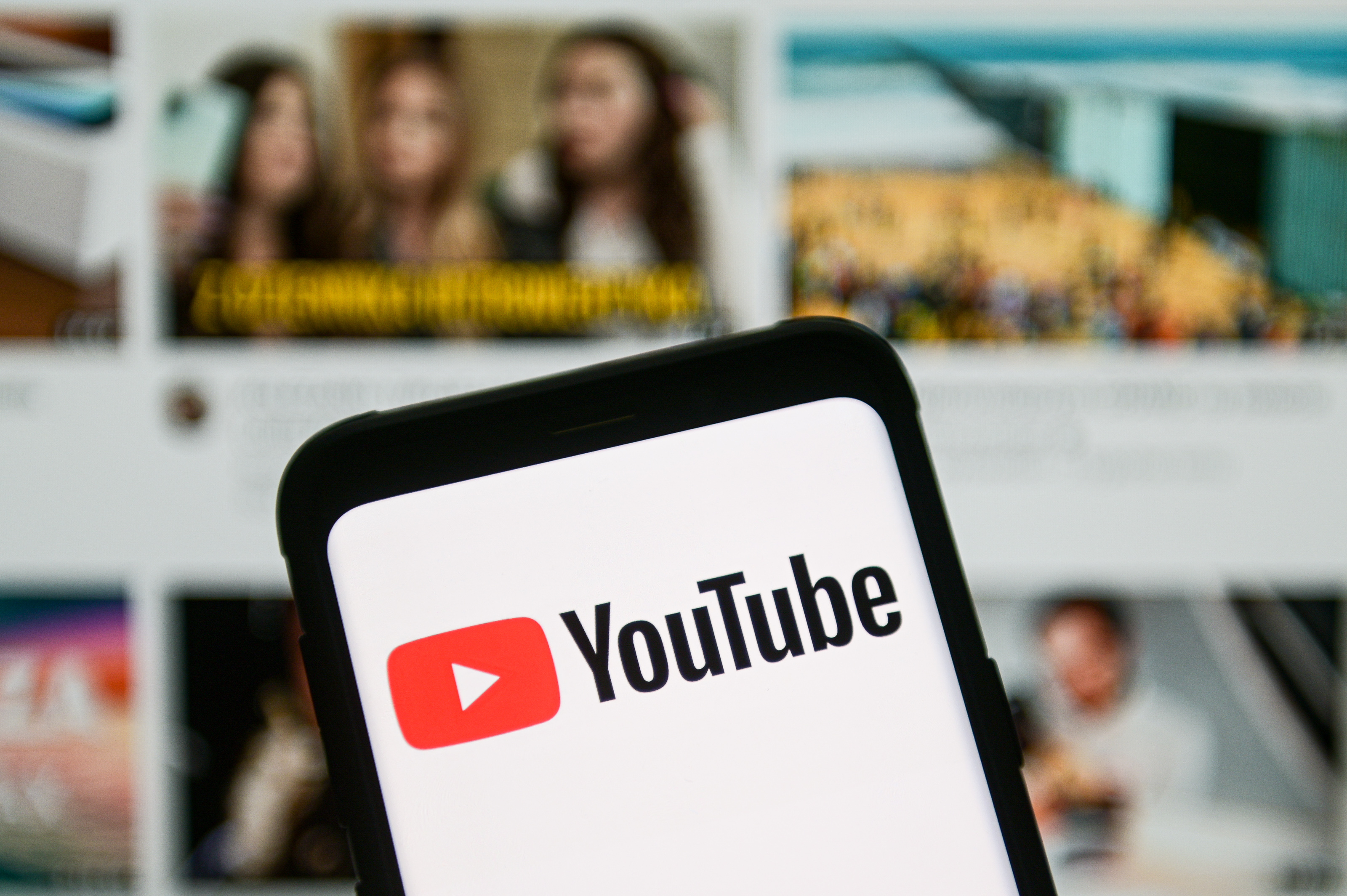 YouTube copia TikTok per gli avvisi degli utenti live