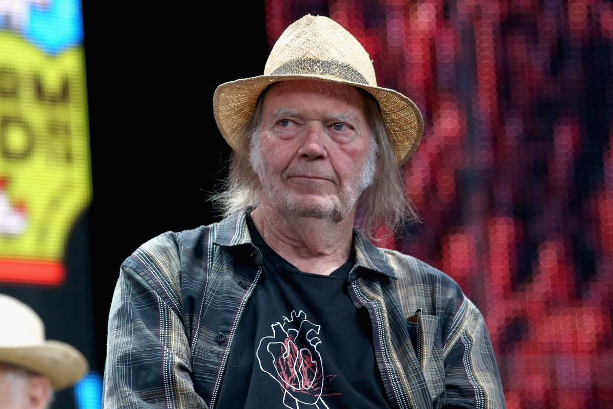 In reazione alla querelle con Spotify, Neil Young offre 4 mesi gratis su Amazon Music