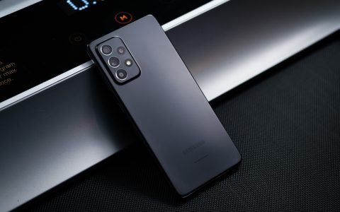 Il Samsung Galaxy A52s 5G nero oggi è a un PREZZO IRRINUNCIABILE