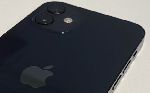 iPhone 12, a questo prezzo NON HA RIVALI: offerta da non perdere (-230€)